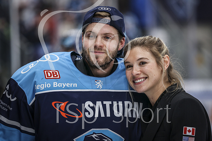 Eishockey - Herren - DEL - Playoffs - Spiel 5 - Saison 2022/2023 -   ERC Ingolstadt - DEG - Foto: Ralf Lüger