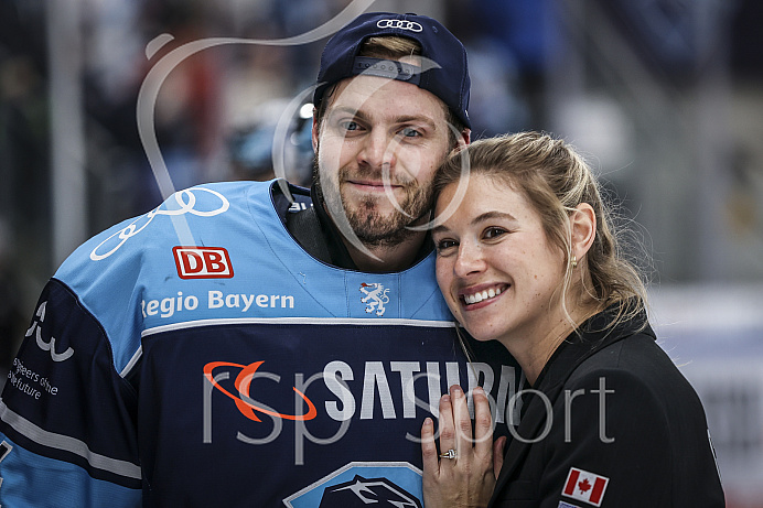 Eishockey - Herren - DEL - Playoffs - Spiel 5 - Saison 2022/2023 -   ERC Ingolstadt - DEG - Foto: Ralf Lüger
